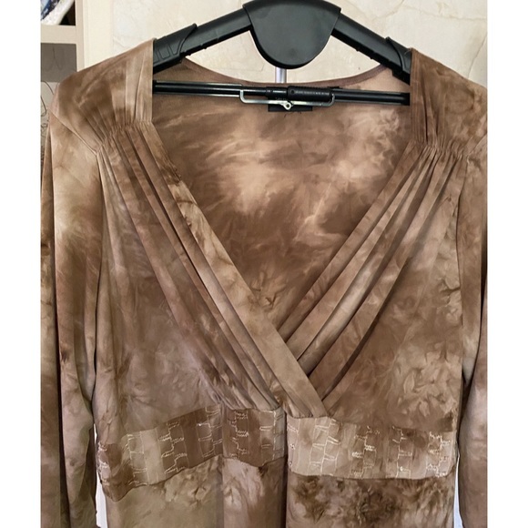 Avenue tie dye /sequin cocoa tones plus size top - Picture 2 of 8